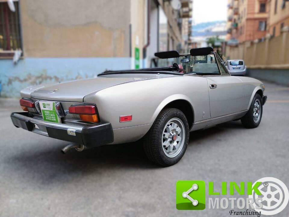 Image 8/10 of FIAT Spider 2000 (1980)