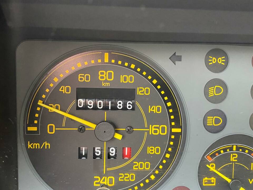 Afbeelding 11/13 van Lancia Delta HF Integrale Evoluzione I (1992)