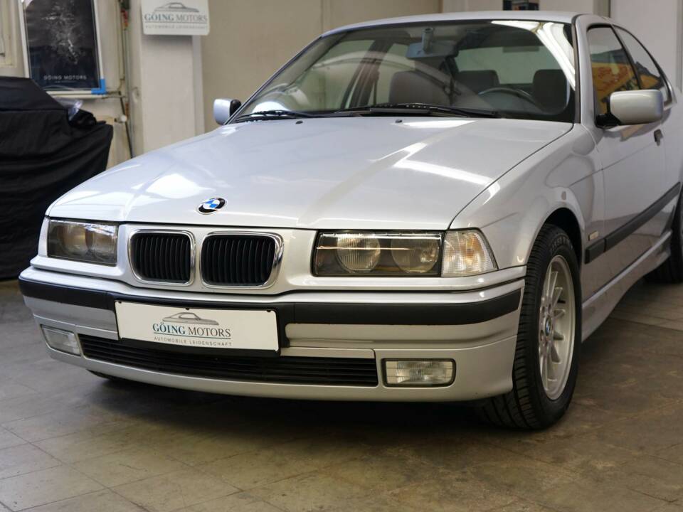 Imagen 6/32 de BMW 323ti Compact (1998)