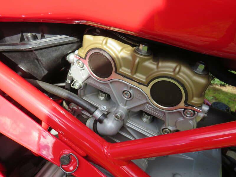 Bild 26/48 von Ducati 749 R (2005)