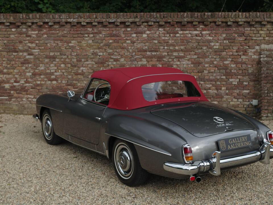 Image 23/50 of Mercedes-Benz 190 SL (1959)