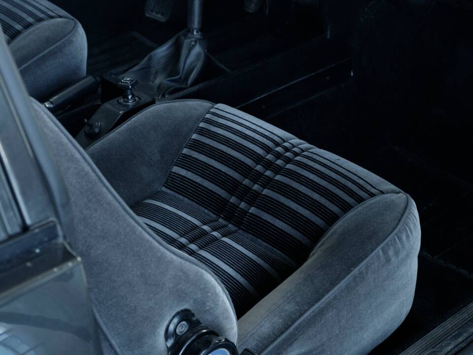 Bild 39/48 von Alfa Romeo GTV 6 2.5 (1981)