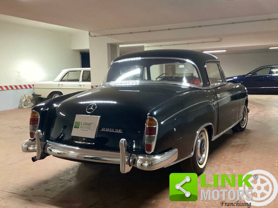 Image 7/10 of Mercedes-Benz 220 SE (1959)