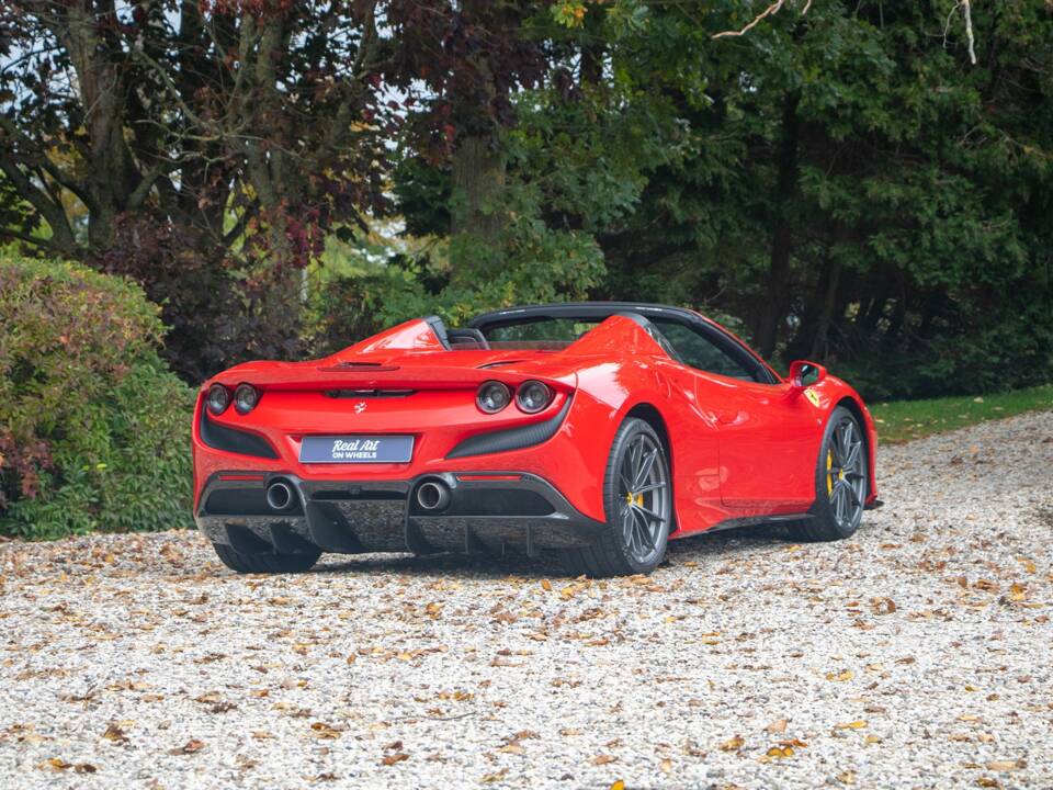Bild 12/43 von Ferrari F8 Spider (2020)