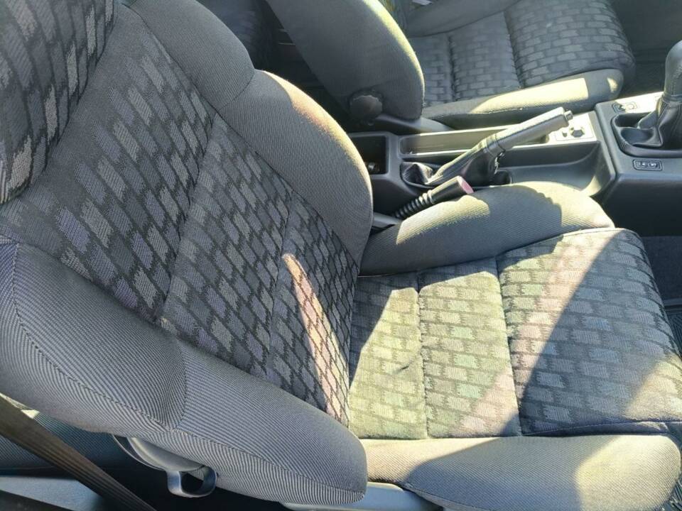 Image 17/50 of FIAT Coupé 1.8 16V (1997)