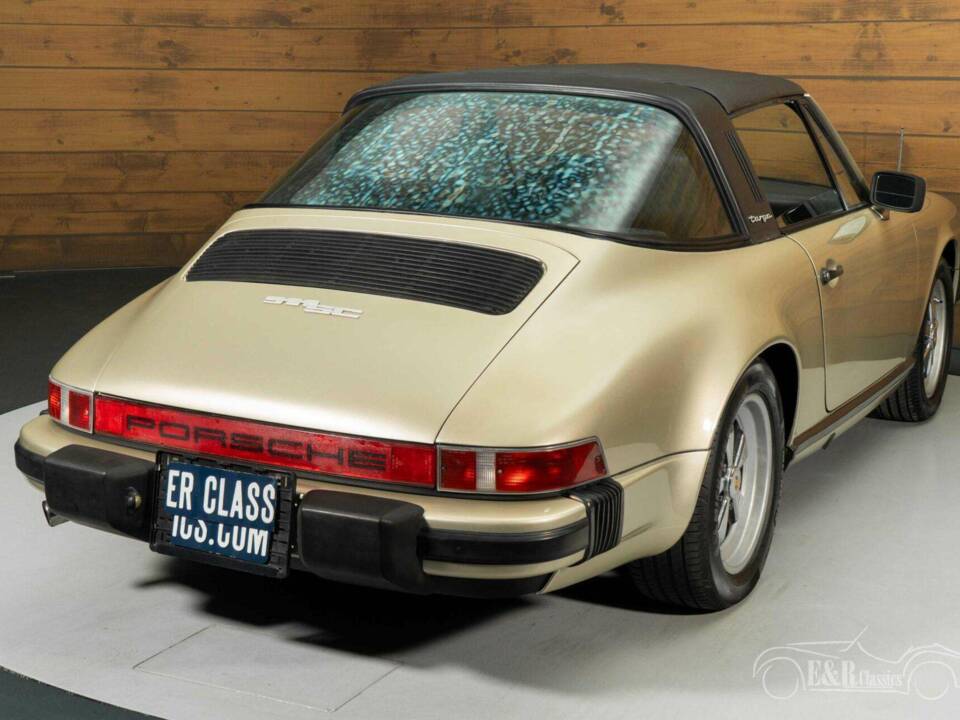 Image 11/19 of Porsche 911 SC 3.0 (1983)