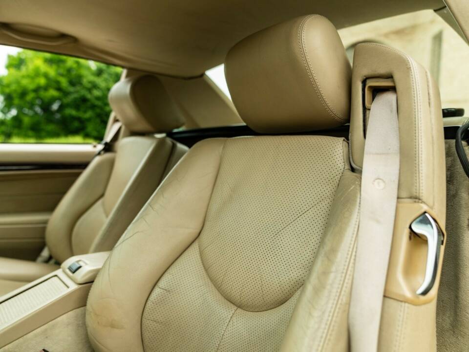 Image 42/50 de Mercedes-Benz SL 500 (1998)