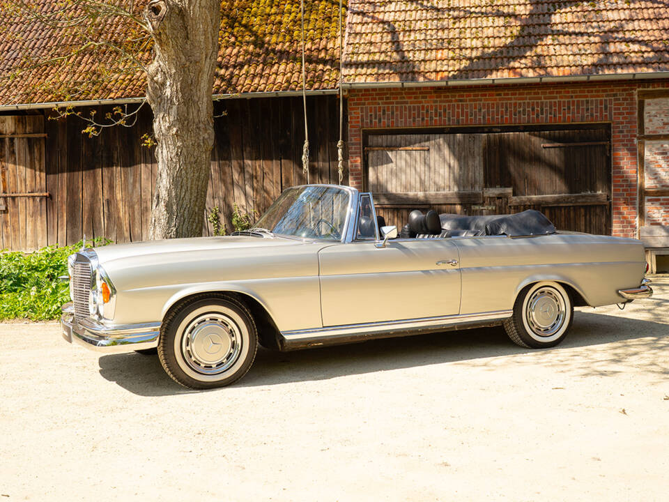 Bild 8/56 von Mercedes-Benz 280 SE (1968)