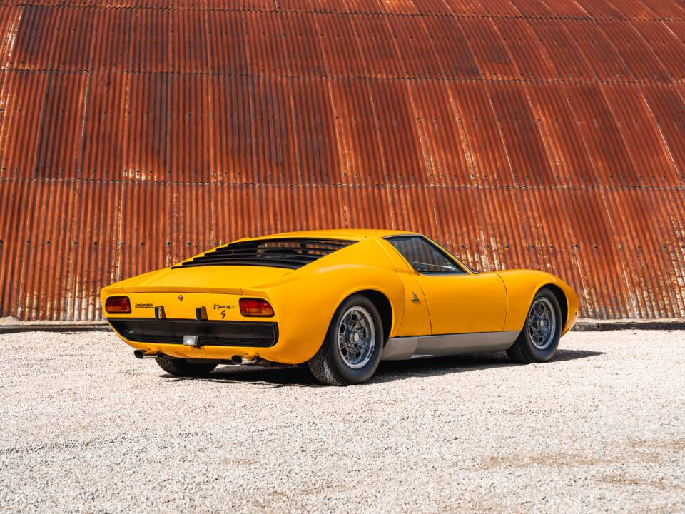 Afbeelding 2/56 van Lamborghini Miura P 400 S (1969)