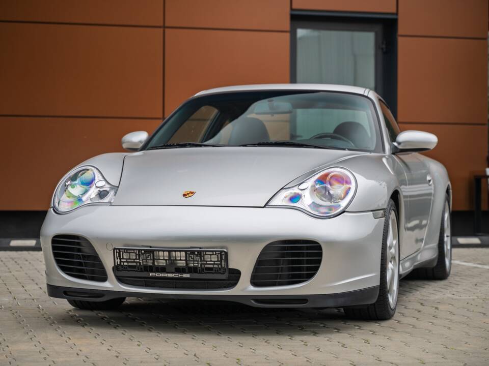 Afbeelding 47/73 van Porsche 911 Carrera 4S (2002)