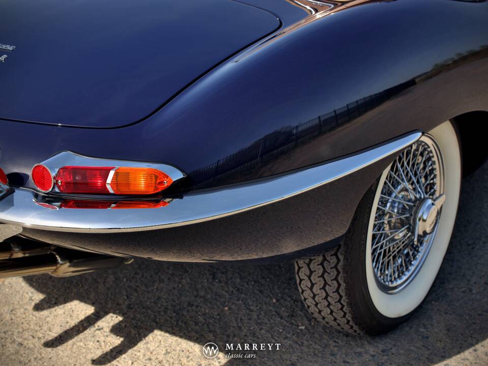 Image 61/80 de Jaguar Type E 4.2 (1966)