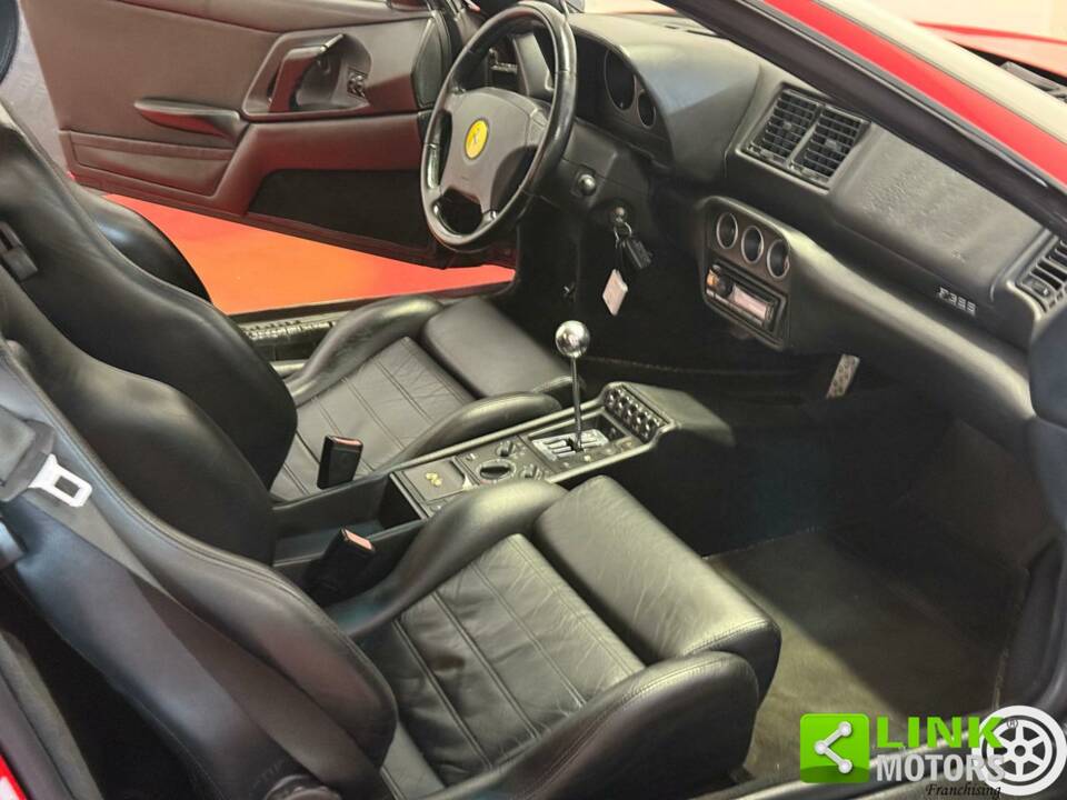 Image 28/34 of Ferrari F 355 F1 GTS (1996)