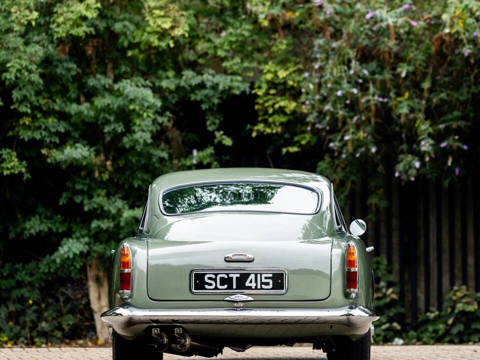 Image 14/50 de Aston Martin DB 4 (1960)