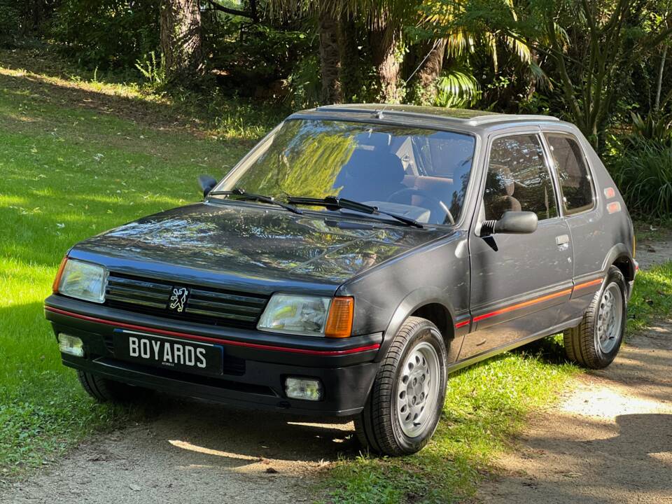 Bild 6/39 von Peugeot 205 GTi 1.6 (1986)