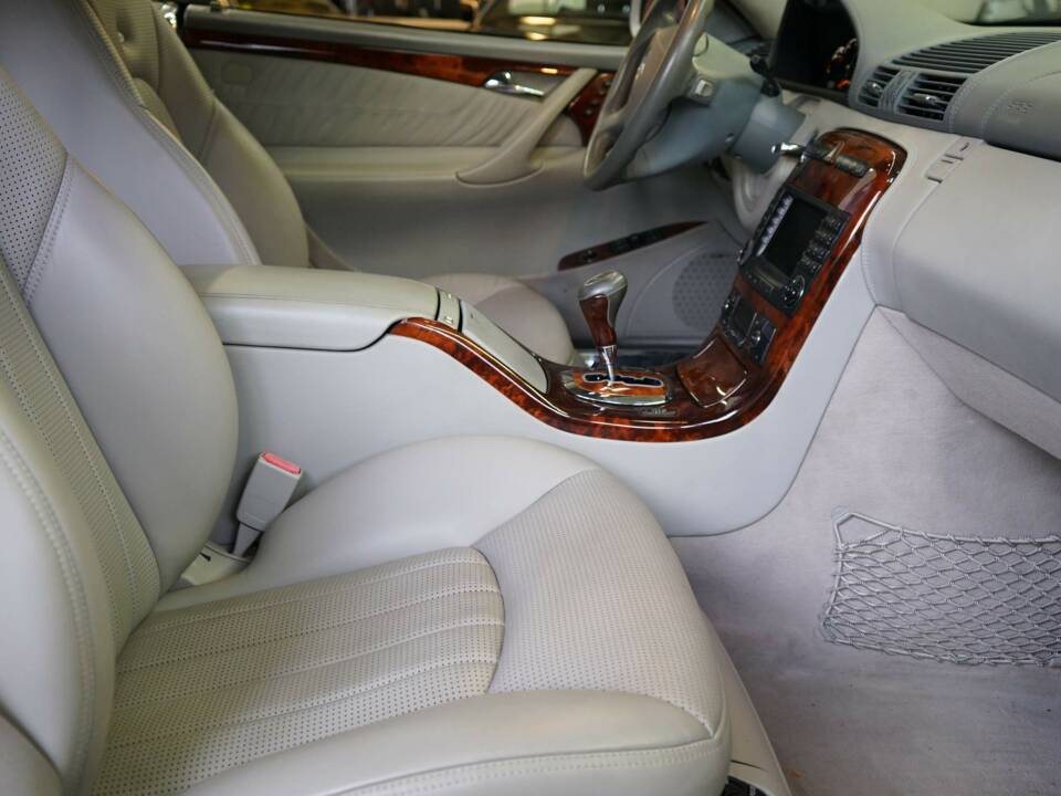 Bild 20/34 von Mercedes-Benz CL 65 AMG (2004)