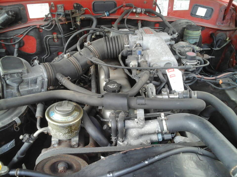 Bild 8/17 von Toyota Land Cruiser FJ 62 (1989)