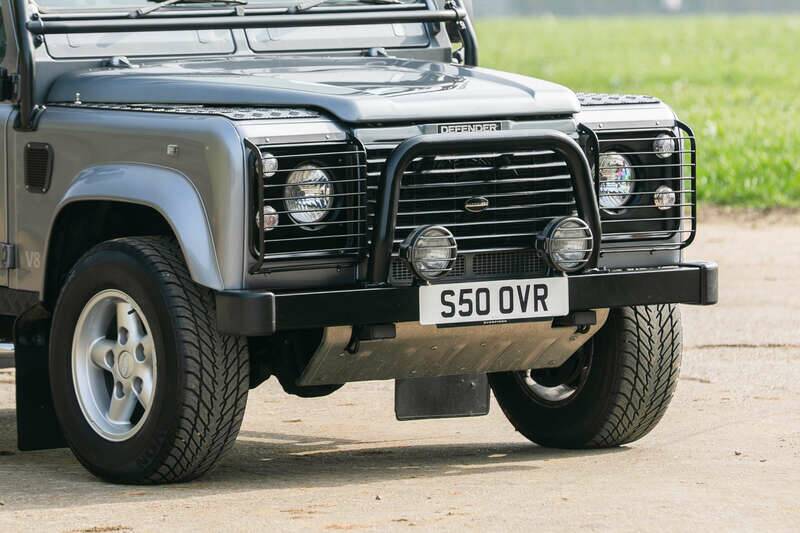 Image 8/50 of Land Rover Defender 90 "50th Anniversary" (1998)