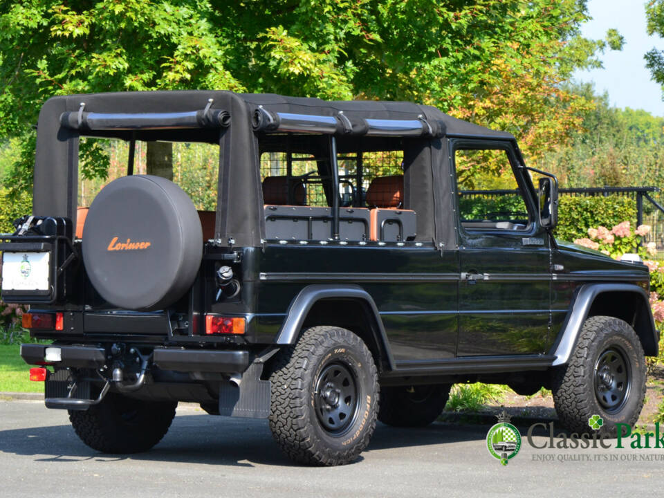 Afbeelding 5/49 van Mercedes-Benz 230 GE (SWB) (1900)