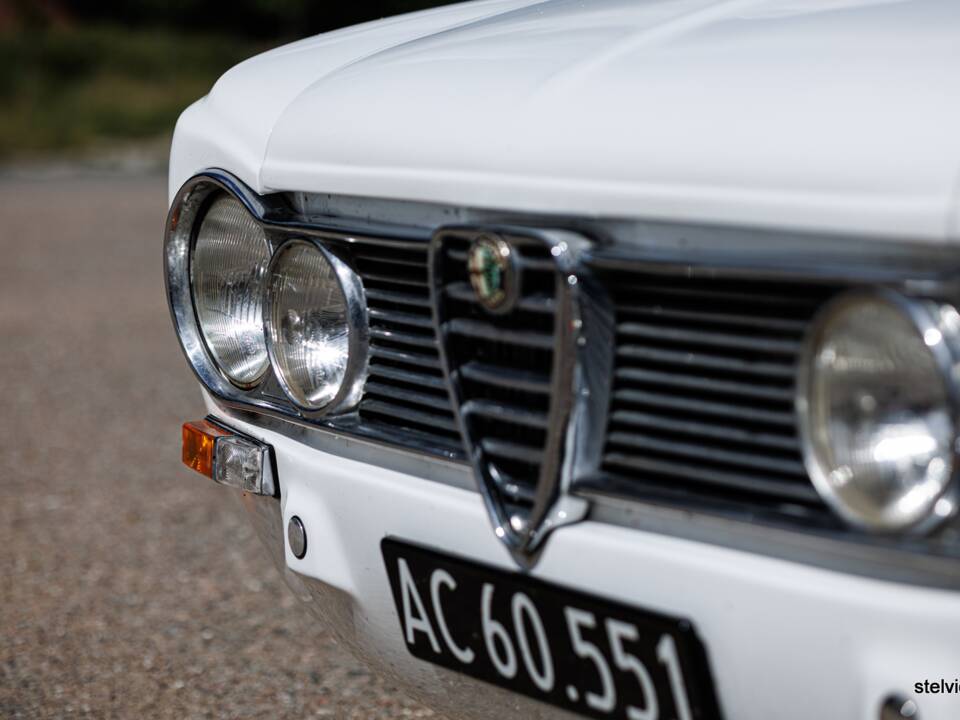 Image 16/40 de Alfa Romeo Giulia 1600 TI (1967)