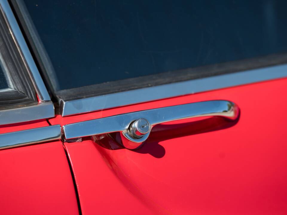 Image 22/50 of Volvo 1800 S (1968)