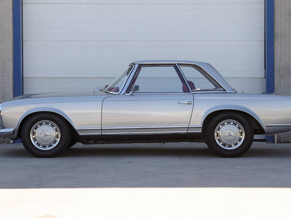 Image 3/70 of Mercedes-Benz 280 SL (1967)