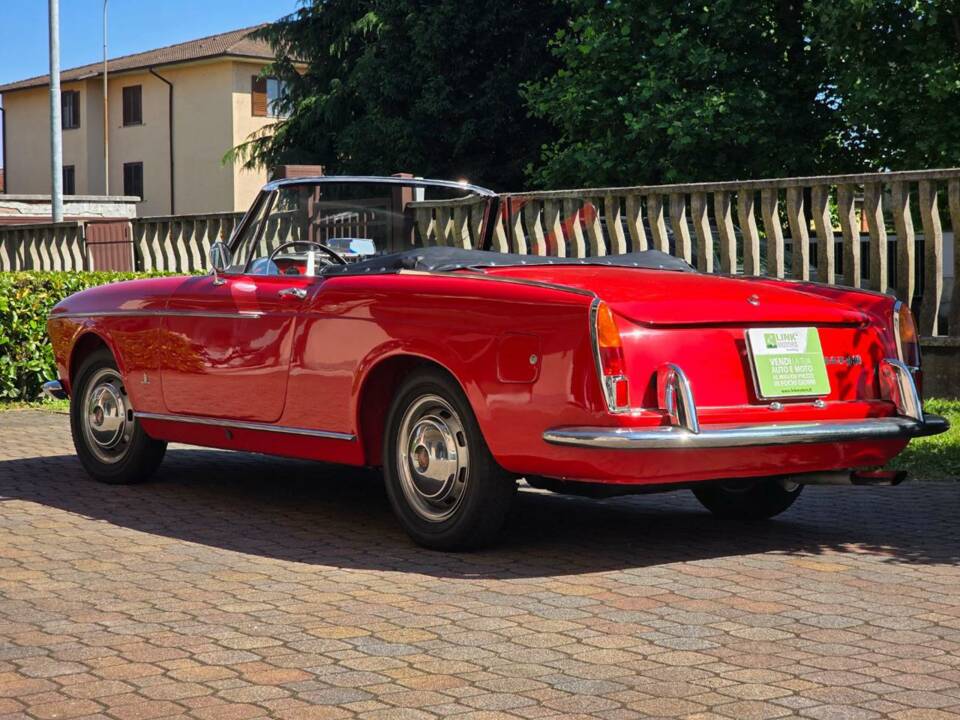 Image 3/29 of FIAT 1500 (1965)