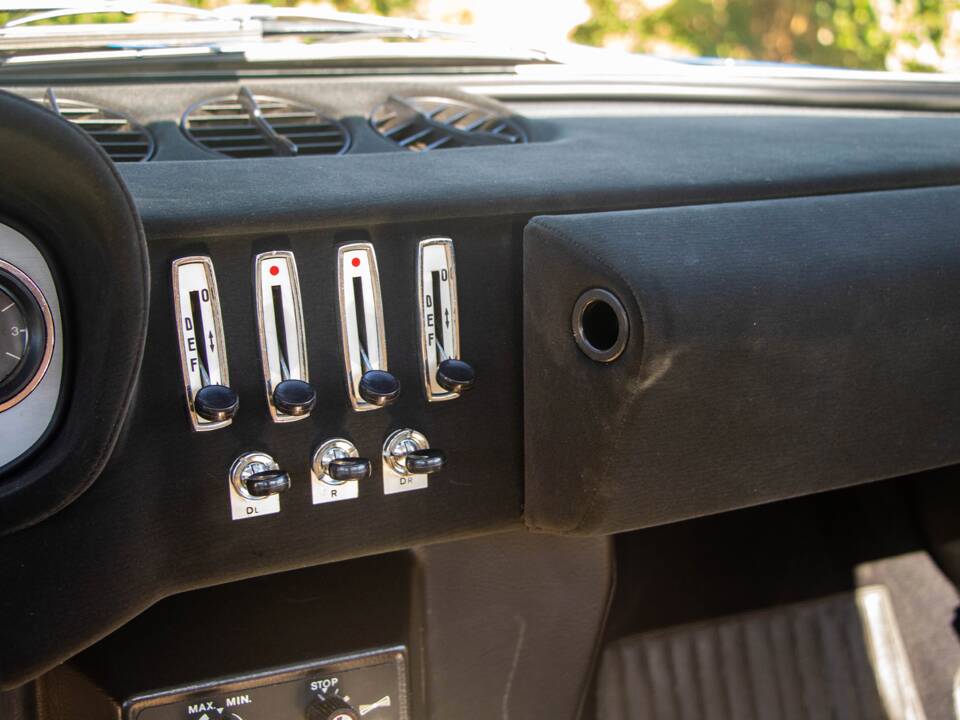 Image 15/17 de Ferrari 365 GTB&#x2F;4 Daytona (1973)