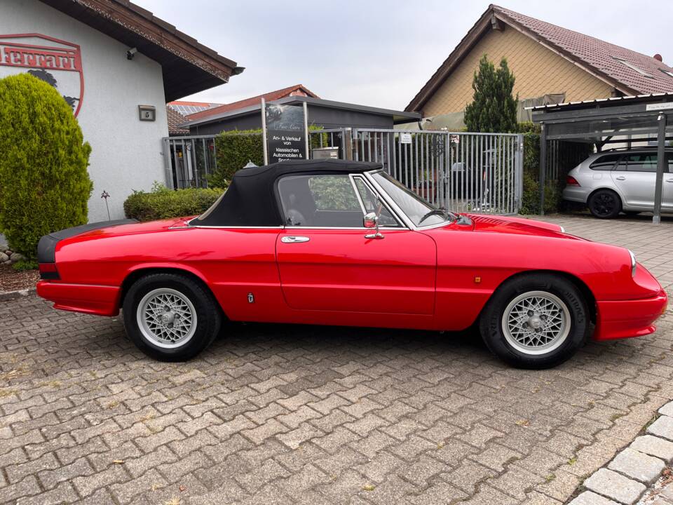 Image 32/37 de Alfa Romeo 1.6 Spider (1984)