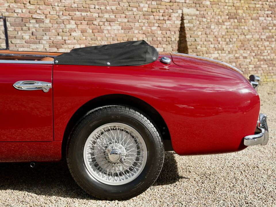 Imagen 17/50 de Aston Martin DB 2/4 Mk II DHC (1955)