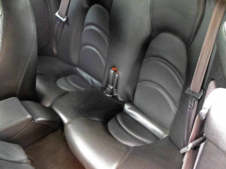 Image 6/9 of Jaguar XKR (2001)