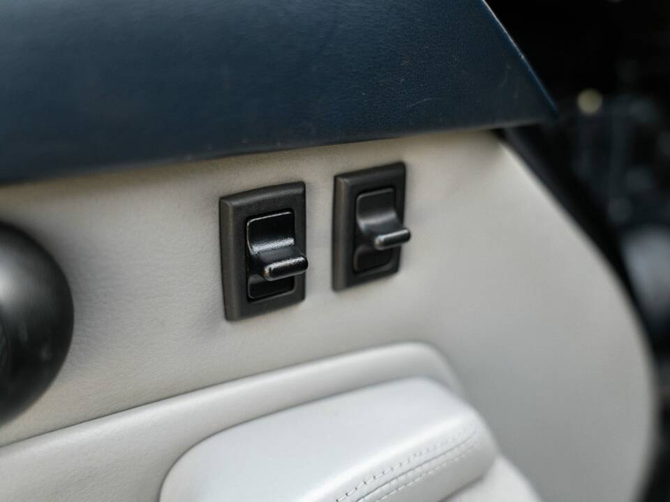 Bild 37/50 von Porsche 911 Turbo (1995)