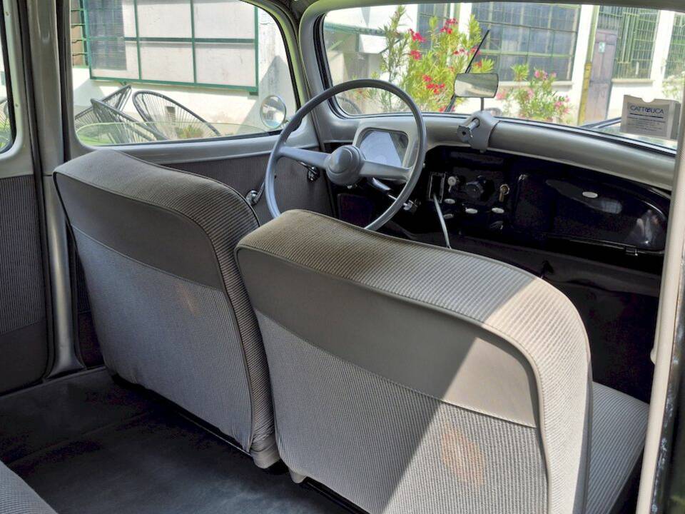 Image 35/47 of Citroën Traction Avant 11 BL (1955)