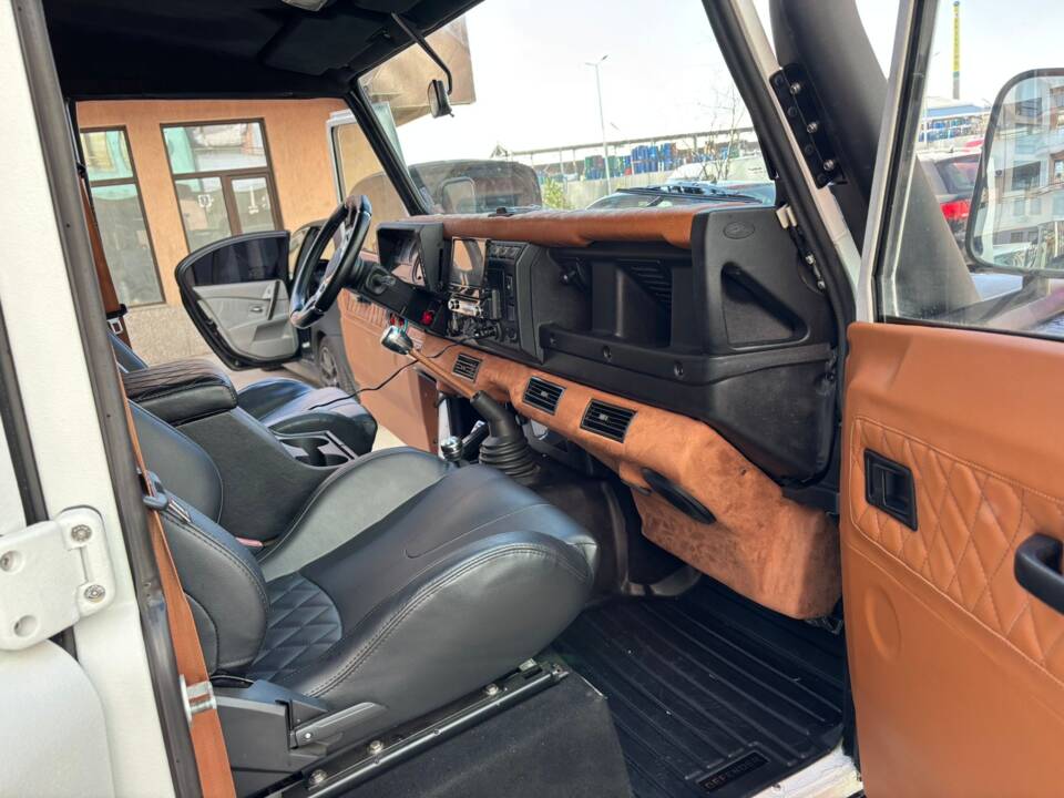 Afbeelding 70/73 van Land Rover Defender 110 (2005)