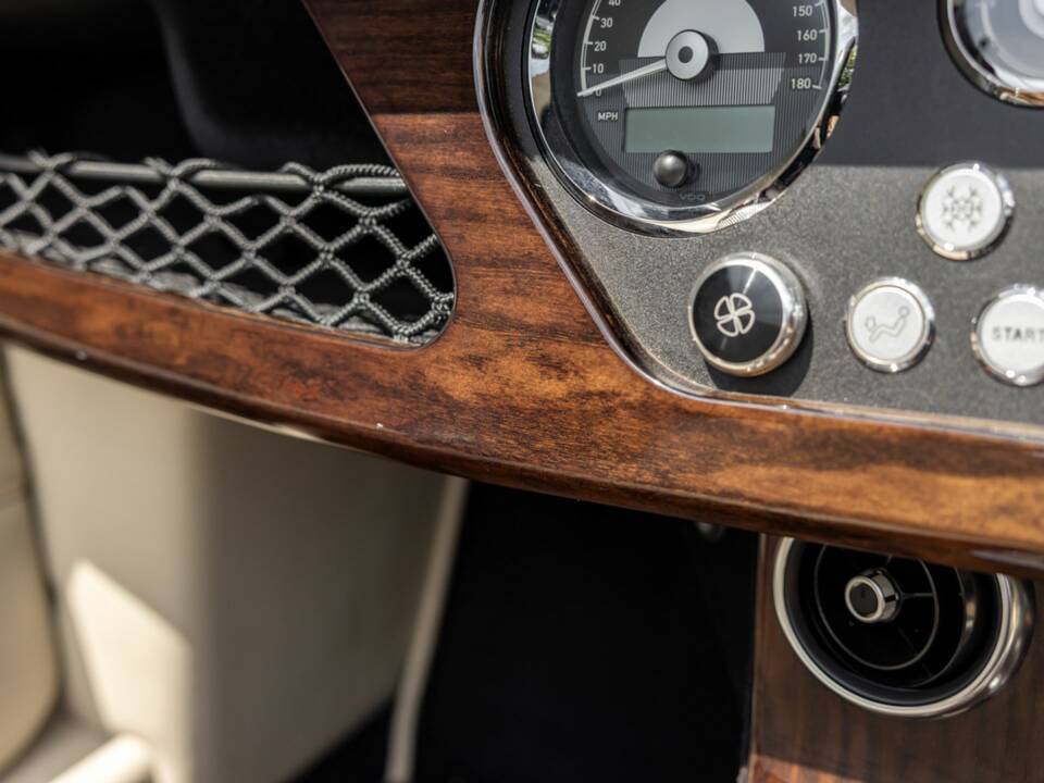 Image 49/50 of Morgan Plus Six (2022)