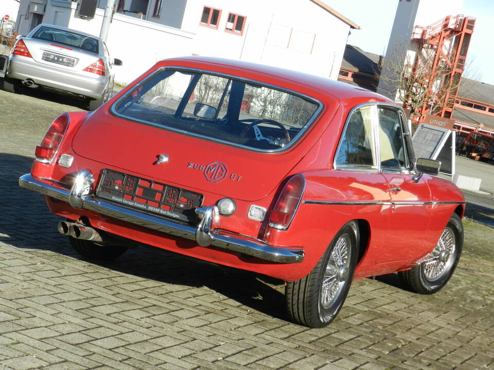 Immagine 23/75 di MG MGB GT (1969)