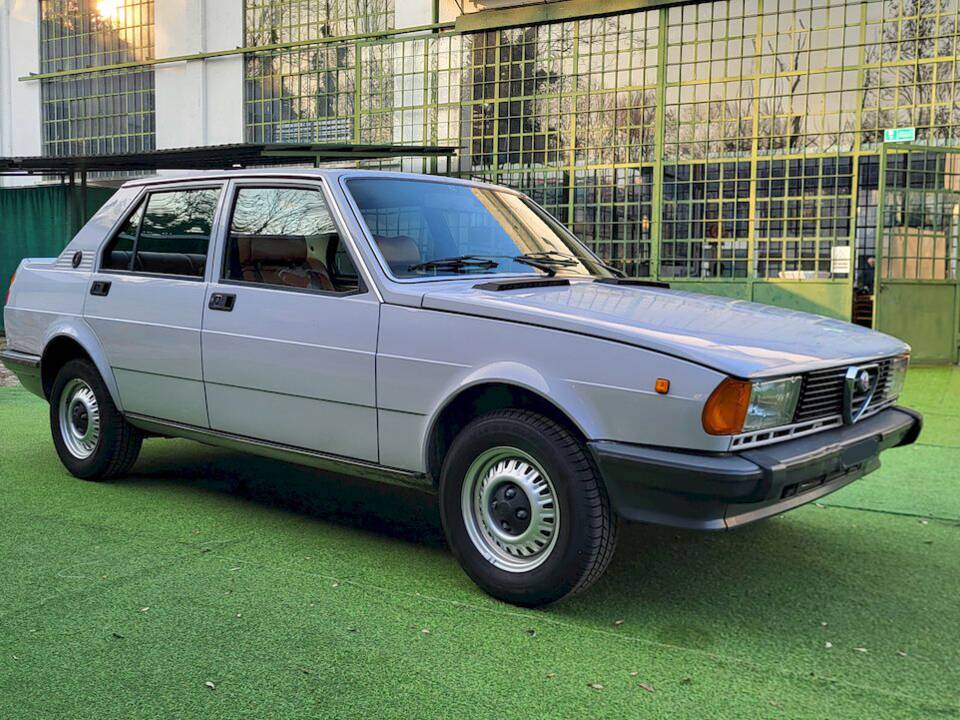 Bild 8/52 von Alfa Romeo Giulietta 1.3 (1979)