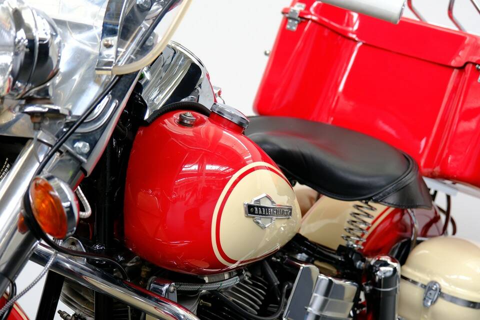 Image 38/75 of Harley-Davidson FL Panhead (1965)