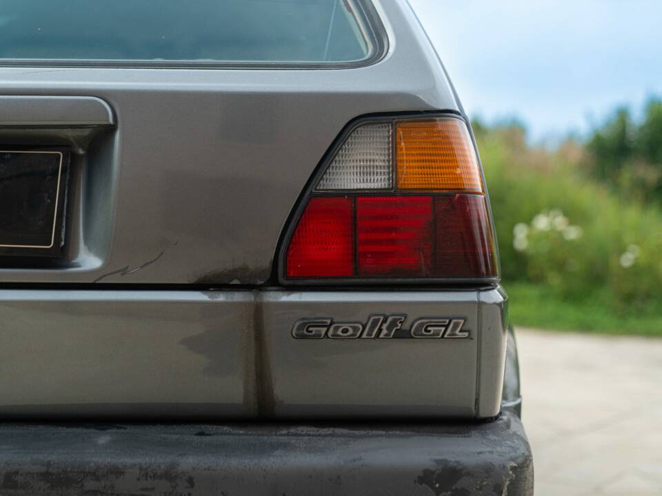 Bild 18/45 von Volkswagen Golf II 1.3 (1990)