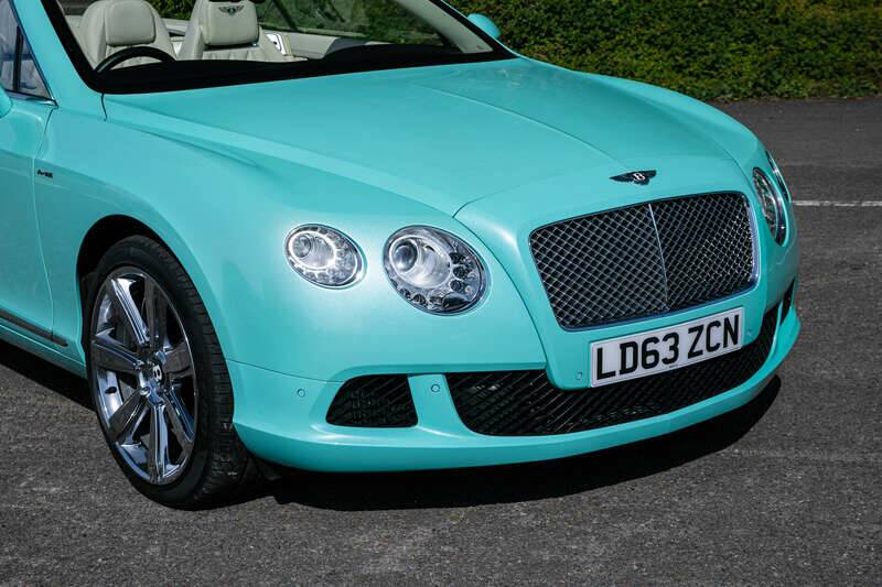 Image 8/38 of Bentley Continental GTC V8 (2013)