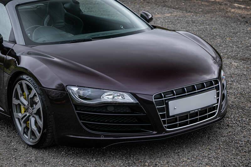 Immagine 8/35 di Audi R8 V10 Spyder (2011)