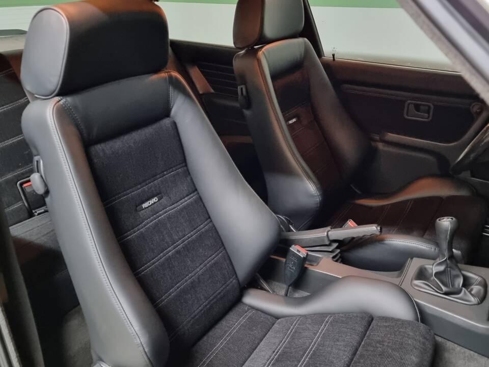 Image 30/100 of BMW 323i (1984)