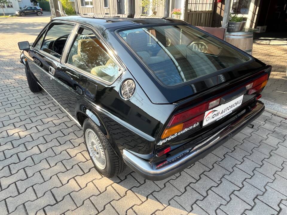 Afbeelding 10/25 van Alfa Romeo Alfasud 1.5 Sprint Veloce (1982)