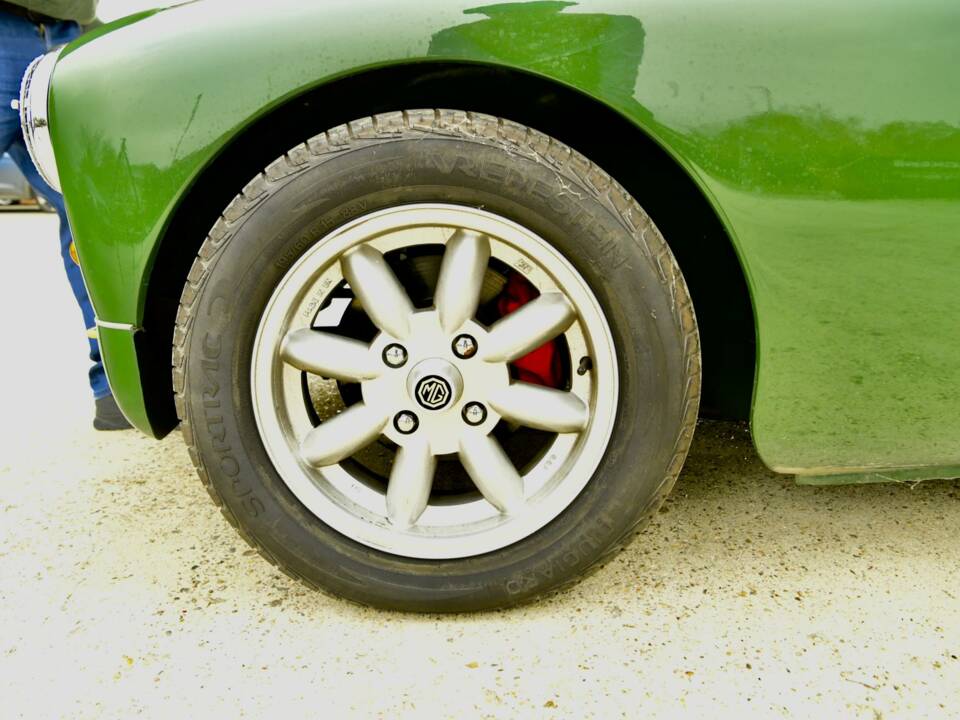 Image 23/36 of MG MGA 1600 (1958)