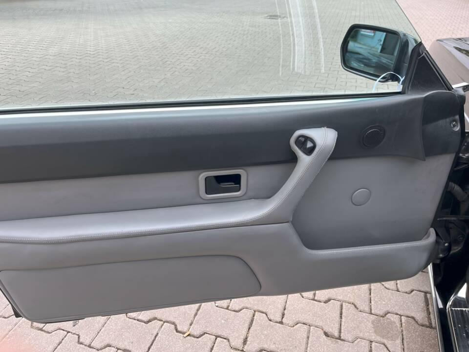 Immagine 19/22 di BMW 635 CSi (1989)