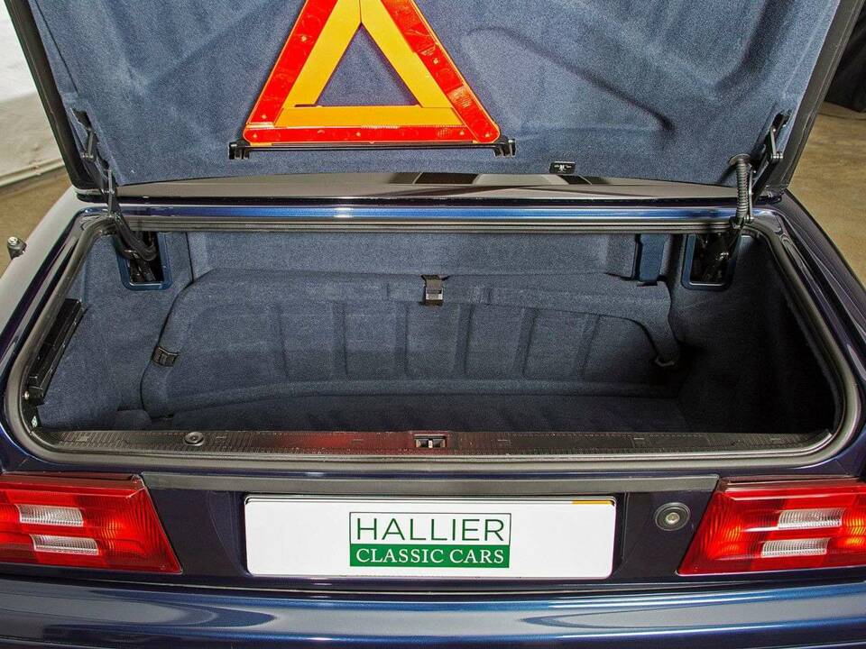 Afbeelding 35/36 van Mercedes-Benz SL 320 (2000)