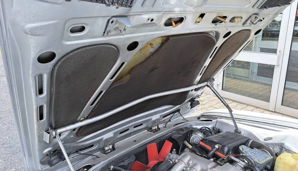 Bild 22/23 von BMW 3,3 Li (1976)