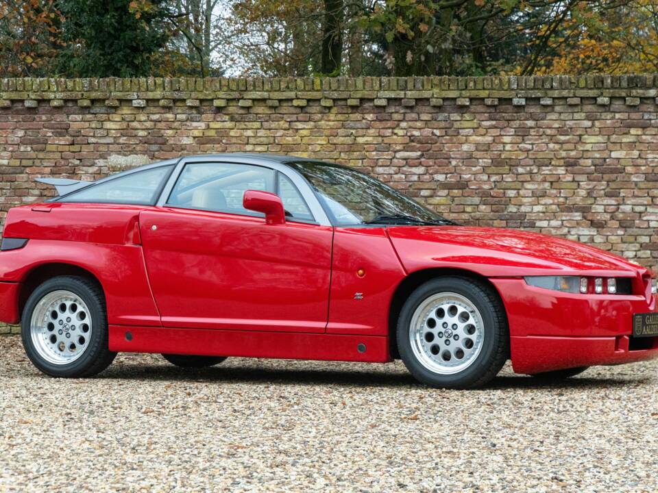 Image 40/50 de Alfa Romeo SZ (1991)