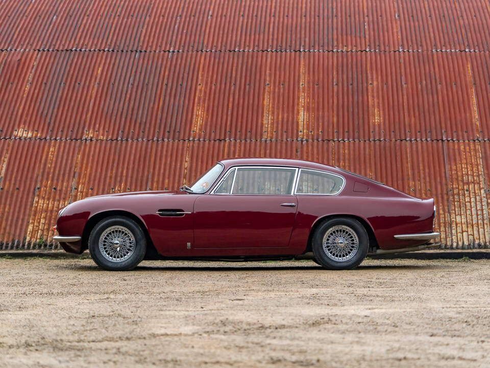 Afbeelding 6/30 van Aston Martin DB 6 Vantage (1969)