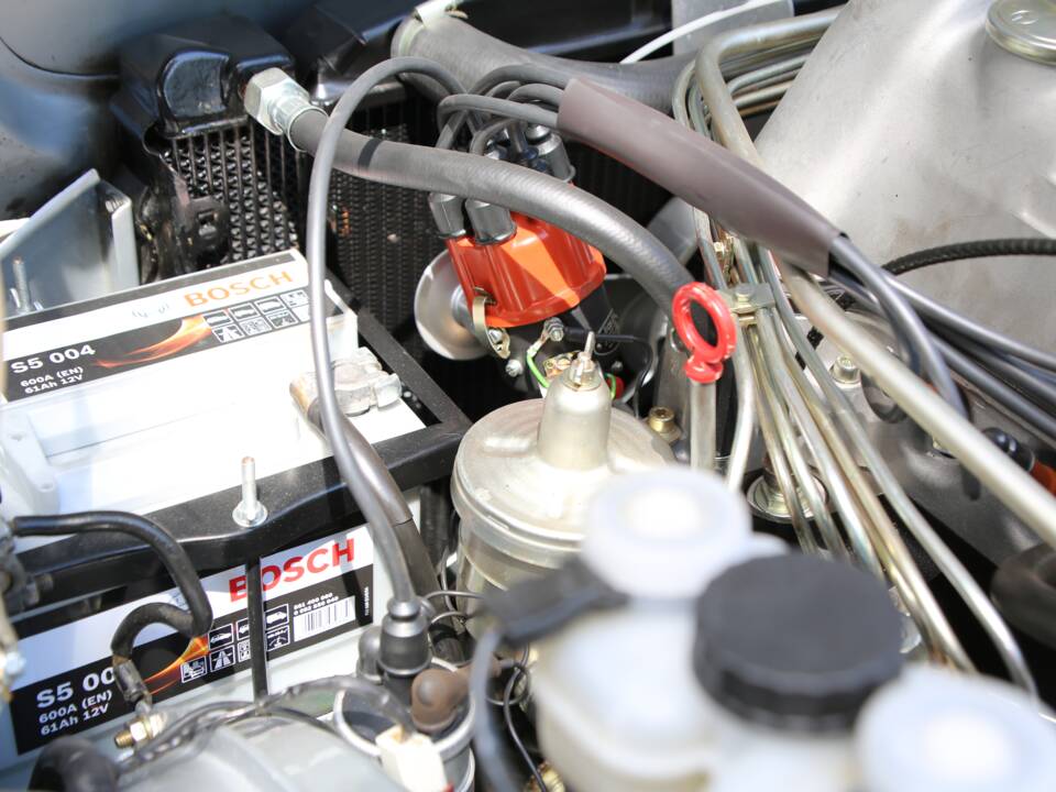 Image 32/37 of Mercedes-Benz 280 SL (1969)