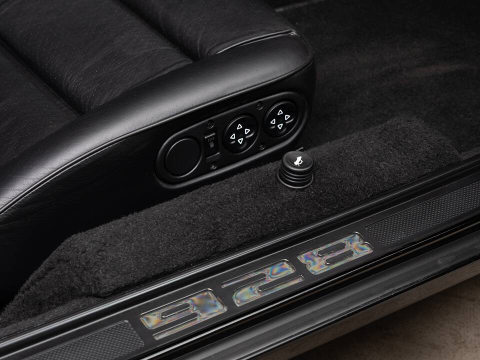 Image 23/43 of Porsche 928 GT (1991)
